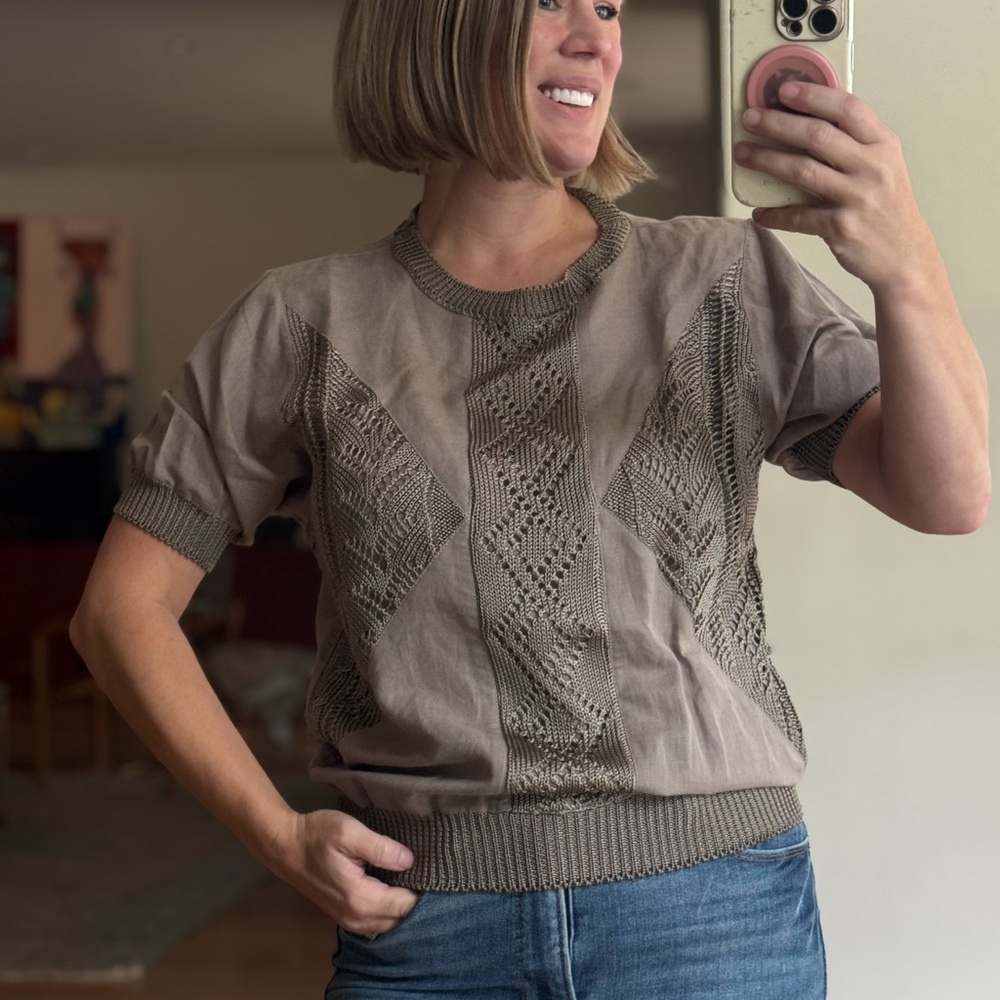 Vintage Mondi Germany Size 36 or Small Taupe Brown Knit Short Sleeve Sweater